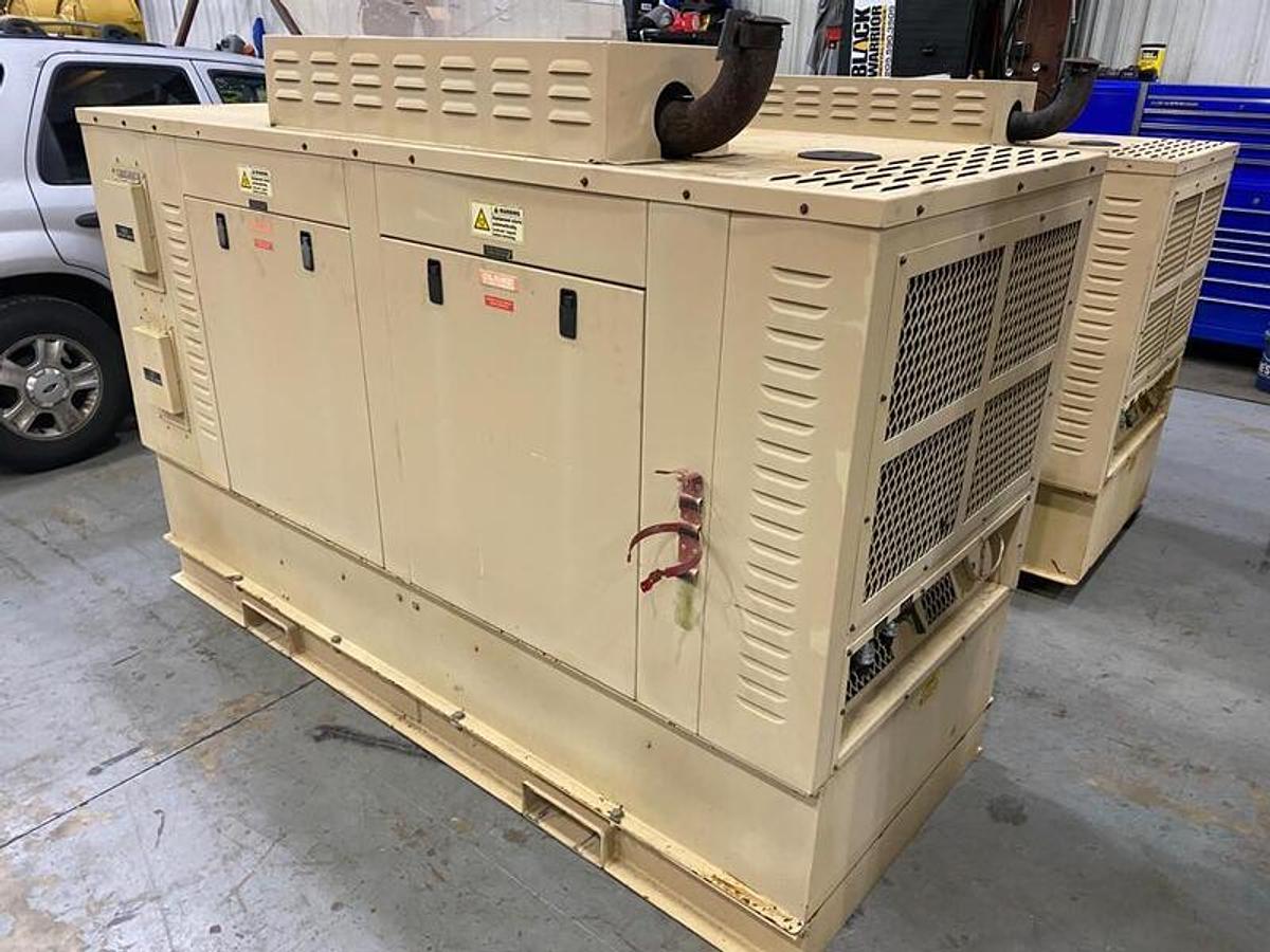 Caterpillar C32 1000 kW Diesel Generator Set