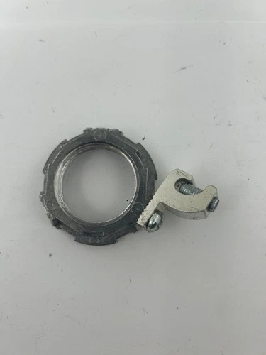 Thomas & Betts L100GRL 1-Inch Grounding Locknut, Box of 5 — product image 2 of 3