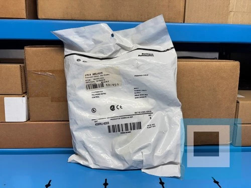 Allen-Bradley 42SRU-6203 Series B PhotoSwitch Polarized Retroreflective Control Sensor