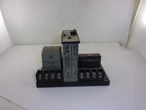 Allen Bradley/ECA 22DJ4-4000 Photo Switch Control Module — product image 4 of 4