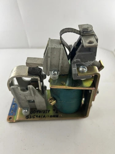 Cutler-Hammer 74U12A D.C. Magnetic Contactor — primary product image