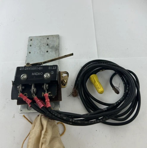 Honeywell MICRO SWITCH DT-2RV3881-B6 Snap-Action Limit Switch — product image 3 of 4