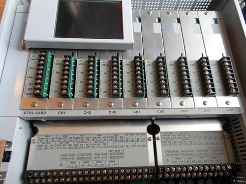 Yokogawa EXAxt AV550G O2mation Averaging Converter — product image 3 of 7