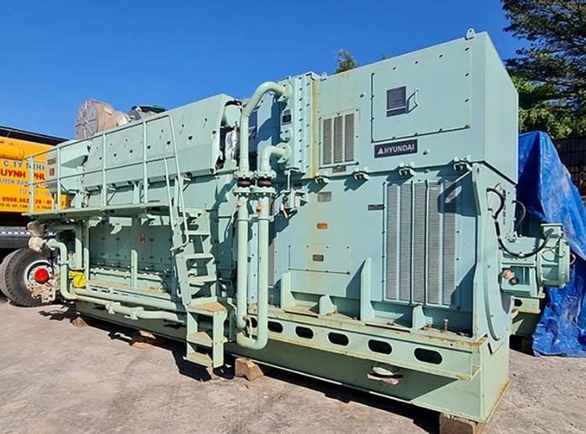 MAN 7L27/38 Diesel Generator Set with Hyundai Generator