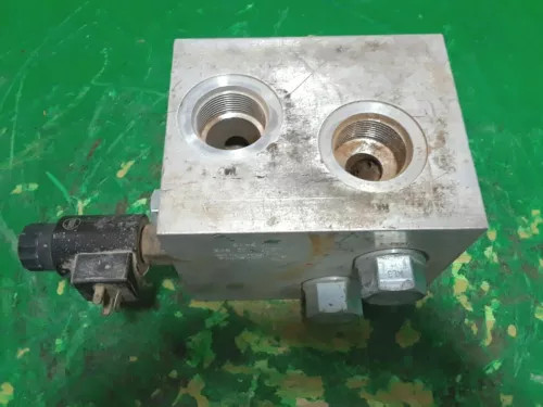 Sun Hydraulics Block Manifold 1KMB-AZ