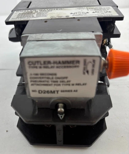 Cutler-Hammer D26MRD005B1 Type M Machine Tool Relay with Pneumatic Timer Attachment — product image 4 of 6
