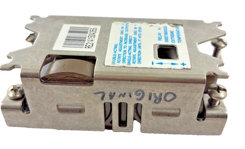 Fisher 38B5786X032 Direct & Double Acting Relay Assembly — product image 2 of 5