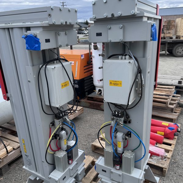 Parker domnick hunter MKA102CNP-40 Heatless Regenerative Air Dryer — product image 2 of 2