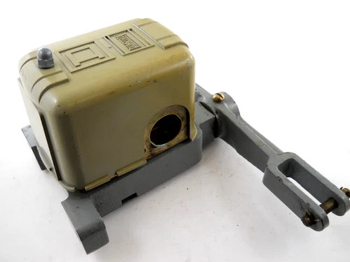 Square D 9035 DG10 Float Switch with Arm, Series B — product image 2 of 7
