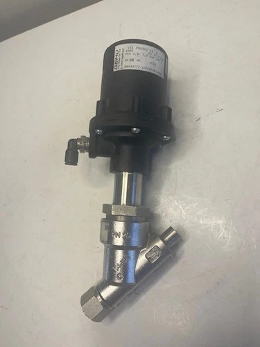 GEMÜ 554 15D59C1 51 Pneumatic Angle Seat Globe Valve DN15
