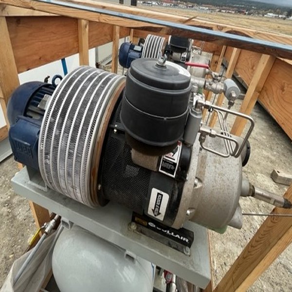 Chamco Sullair ES6MD Duplex 10 HP Rotary Screw Instrument Air Compressor Package with Domnick Hunter PneuDri Dryers — product image 4 of 5