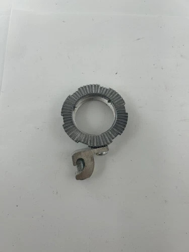 Thomas & Betts L100GRL 1-Inch Grounding Locknut, Box of 5 — product image 3 of 3