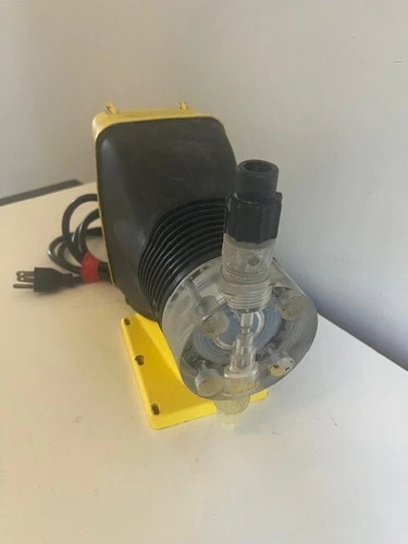 LMI Milton Roy Electromagnetic Dosing Pump AA151-86HV — product image 7 of 7
