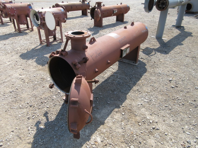 PECO Facet Horizontal Coalescer Filter Housing 18" x 6'7" Model 55HX-3-660-18-275-6F — product image 9 of 12