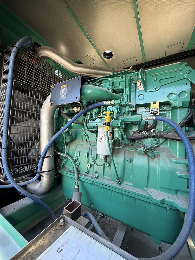 Cummins DFEK 500kW Standby / 455kW Prime Sound Attenuated Diesel Generator Set — product image 8 of 10