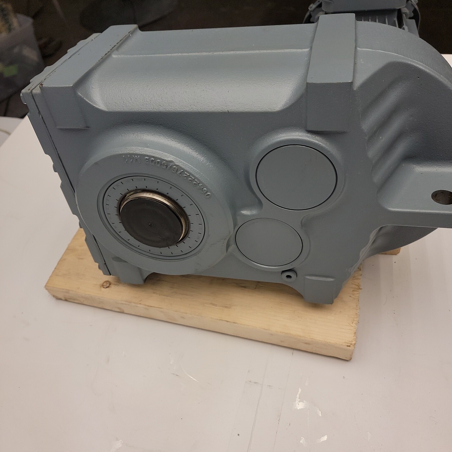 SEW-Eurodrive FA77/II2GD-EDRN90L4/CID2/TF Helical Gearmotor — product image 7 of 10