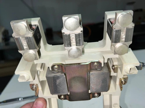 Westinghouse A201K5CAMJ1Z1 Size 5 Mechanically Held Contactor 3 Pole — product image 8 of 9