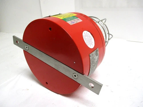 MEDC XB15 Hazardous Location Visual Signal Appliance - 24Vdc Xenon Beacon — product image 3 of 4
