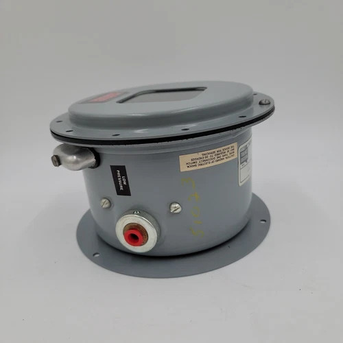 Mercoid DPSW 7233-153-R-61 Differential Pressure Switch — product image 2 of 11