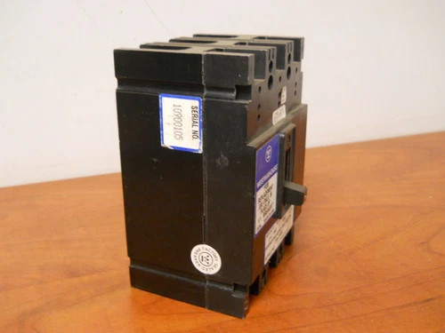 Westinghouse REA3070 70A 3-Pole 240V Circuit Breaker — product image 3 of 5
