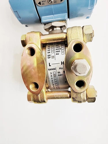 Rosemount 1151GP4E12C6 Gage Pressure Transmitter with Manifold — product image 4 of 4