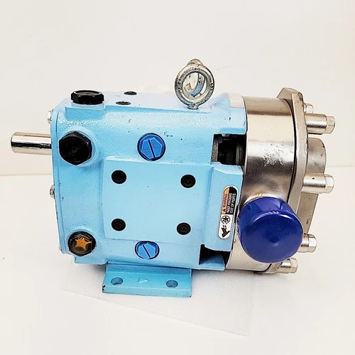 Waukesha SPX 018 U1 Rotary Positive Displacement Pump 1.5" 316SS — product image 8 of 12