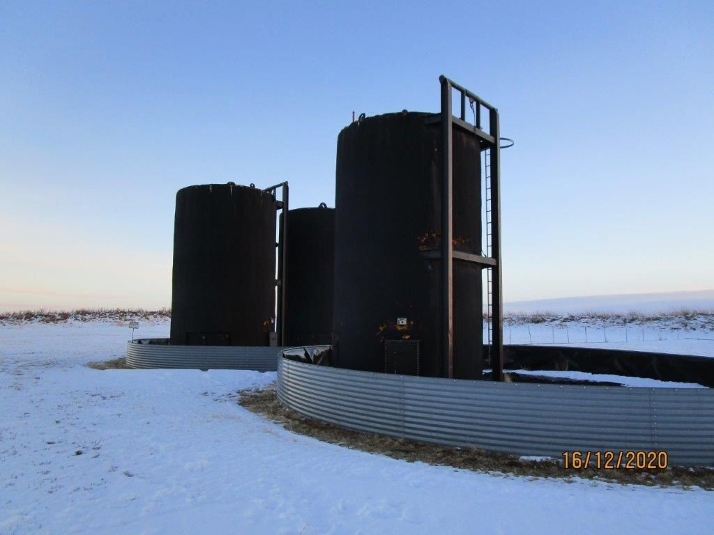 400 BBL Double Wall Coated Tanks — product image 2 of 6