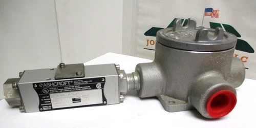 Ashcroft FPSN7JB07-XFSK3NH Pressure Switch 200 PSI with Crouse-Hinds EAB-3/4" Explosion-Proof Conduit — product image 2 of 4
