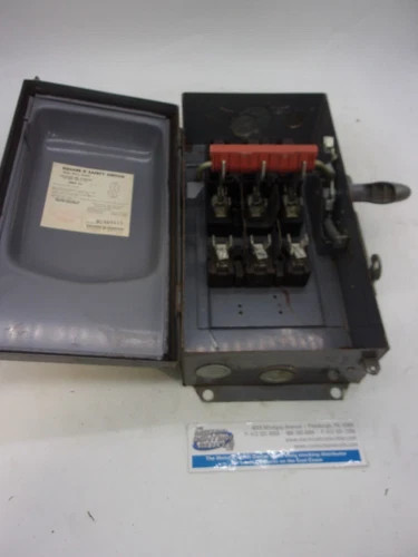 Square D H86342 Fusible Heavy Duty Safety Switch, 60A, 600V, 3-Pole, NEMA 1 — product image 4 of 8