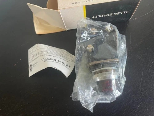 Allen Bradley 800T-PC316RRXR Cluster Pilot Light 120VAC — product image 4 of 6