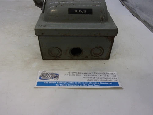 Square D H361 Fusible Heavy Duty Safety Switch, 30A, 600V, 3-Pole, NEMA 1 — product image 7 of 8