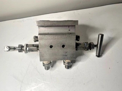 Parker PGI M-650SCG Transmitter Isolation Block & Bleed Valve 6000PSI SS — product image 4 of 4