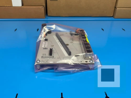 Honeywell CC-TCF901 CF9 IOTA Base with Communication Ports — primary product image