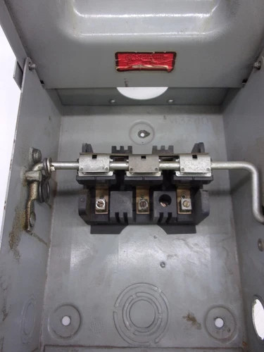 ITE NFR321 General Duty Enclosed Switch 30A 240V 3P Non-Fusible NEMA 3R — product image 4 of 8