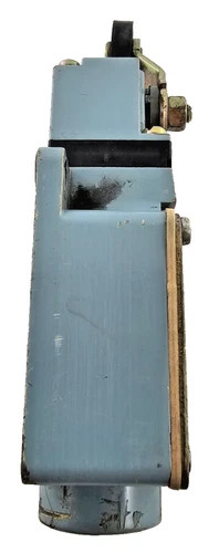 Telemecanique XCKL115 Limit Switch with Roller Lever — product image 3 of 7