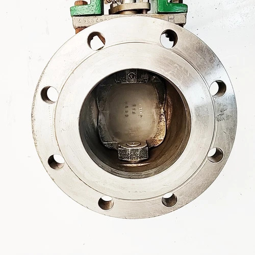 Fisher 6" V150 CL-150 Control Valve With 1052 Size 40 Pneumatic Actuator — product image 3 of 6