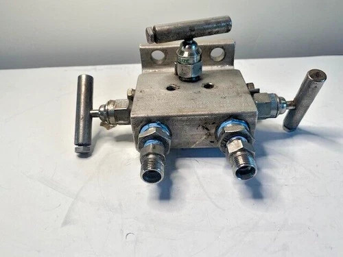 Parker PGI M-650SCT-WAW3 Transmitter Isolation Block & Bleed Valve 10000 PSI Stainless Steel — product image 3 of 5