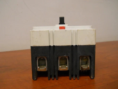 Cutler-Hammer ED3225 Series C Molded Case Circuit Breaker, 225A, 240V, 3-Pole — product image 5 of 5