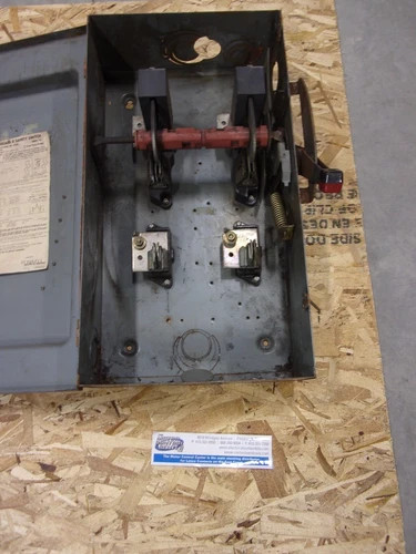 Square D H224 Heavy Duty Fusible Safety Switch, 200A, 240VAC/250VDC, NEMA 1 — product image 8 of 8