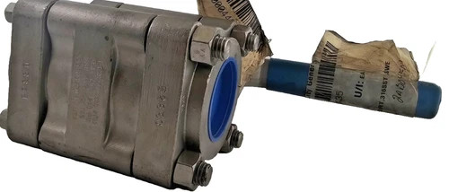 Jamesbury 4D 3600 XTB2 1-1/2 Inch Stainless Steel Ball Valve — product image 7 of 7