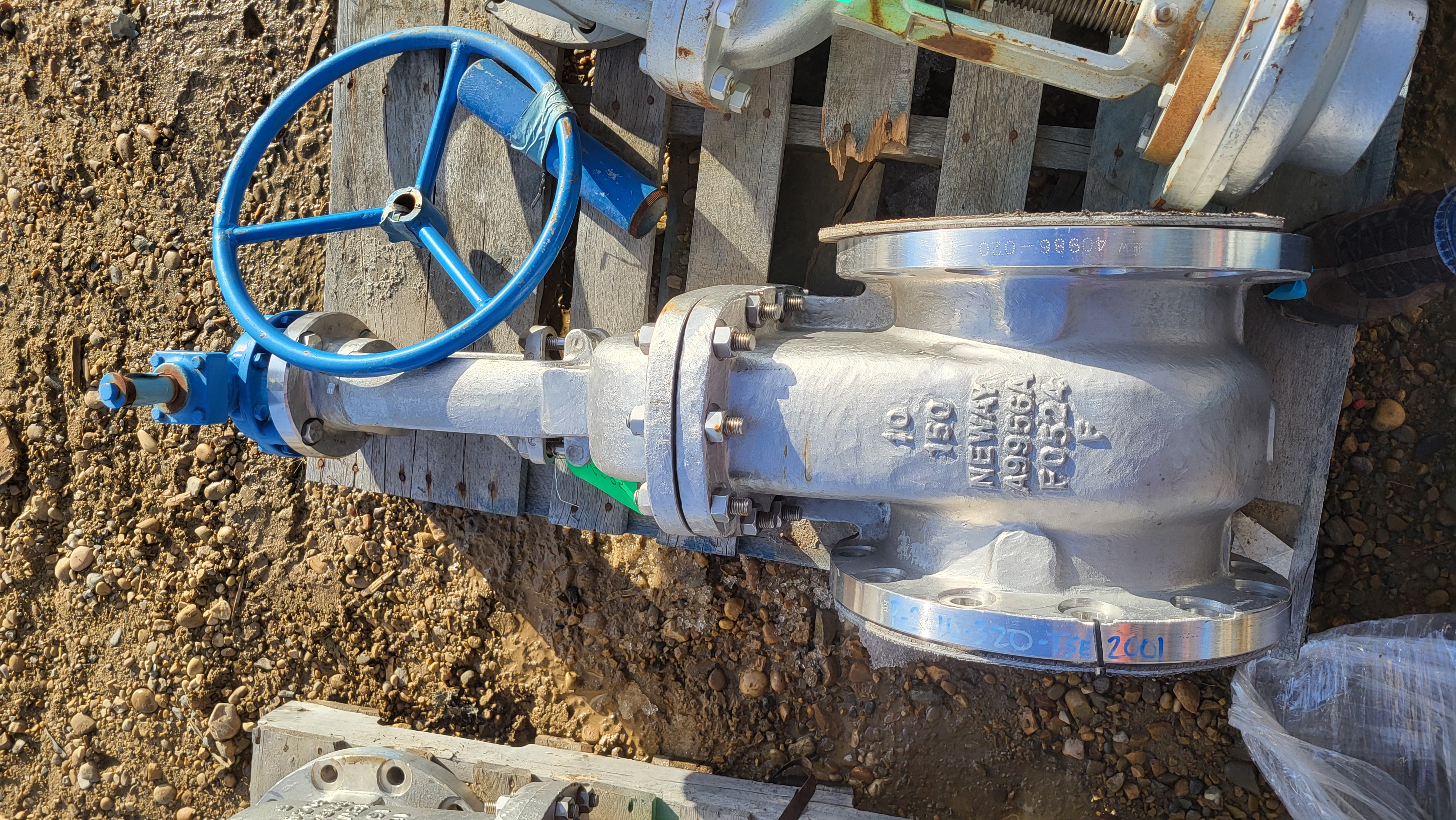 Neway 10-Inch Class 150 Gate Valve Fig. No. G1RZF53HFW-T-600-NC-G — product image 2 of 4