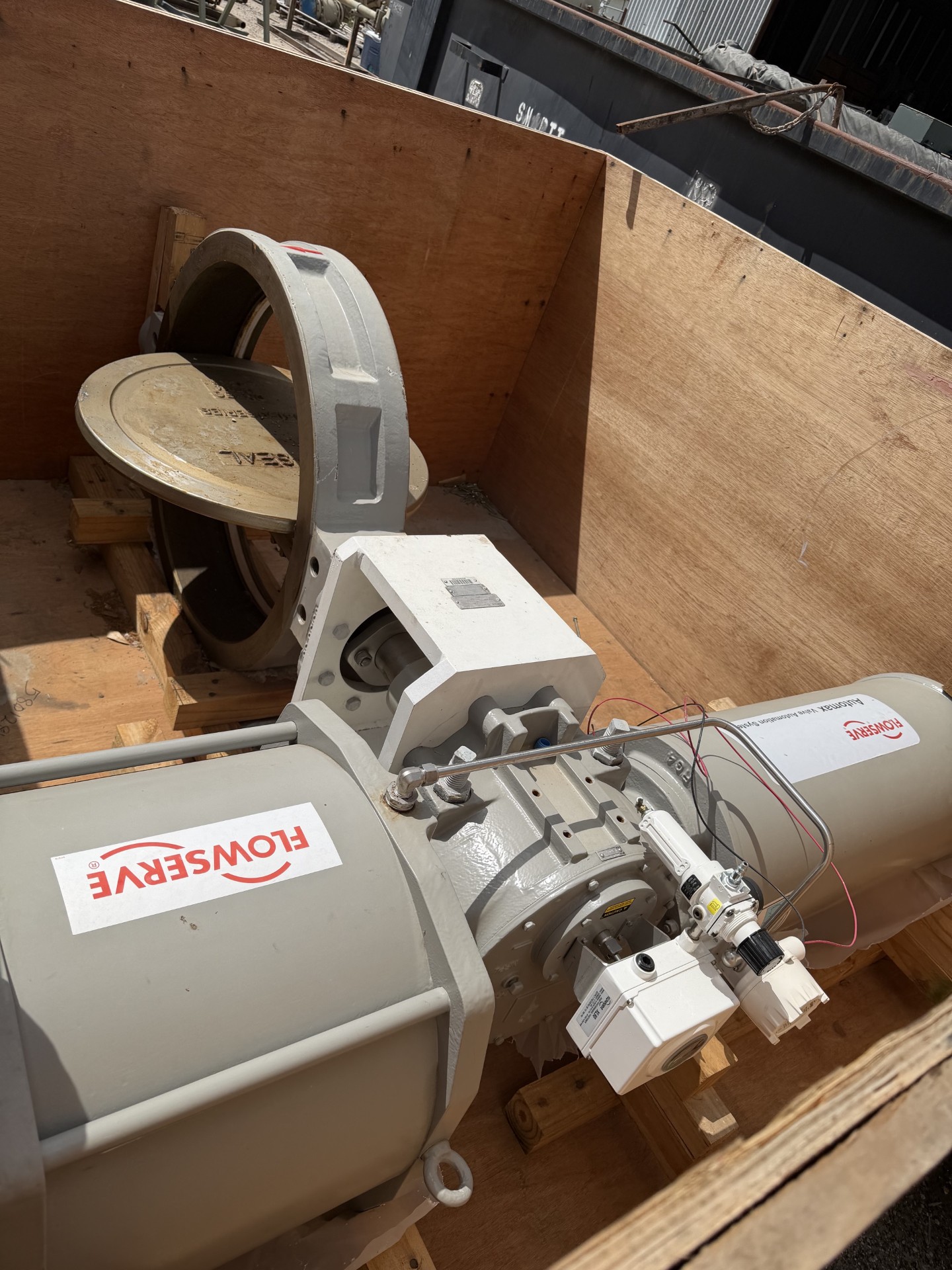 Flowserve Limitorque MX80-120 Actuated 30" ANSI 150 lb Control Style Butterfly Valve — product image 2 of 3