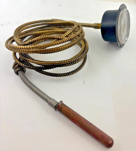 Ametek U.S. Gauge 140955 Industrial Dial Thermometer, 260°F Range — product image 2 of 5