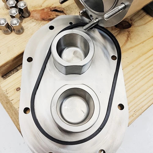Waukesha Cherry-Burrell Universal 3 Series 030 U3 Rotary Positive Displacement Pump with Tri-Clamp Connections — product image 4 of 11