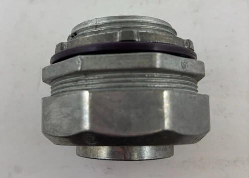Eaton Crouse-Hinds LT150DC 1-1/2 Inch Straight Liquidtight Connector (Lot of 4) — product image 4 of 6