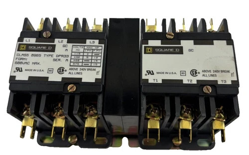 Square D Class 8965 Type DPR33V02 Reversing Contactor — primary product image