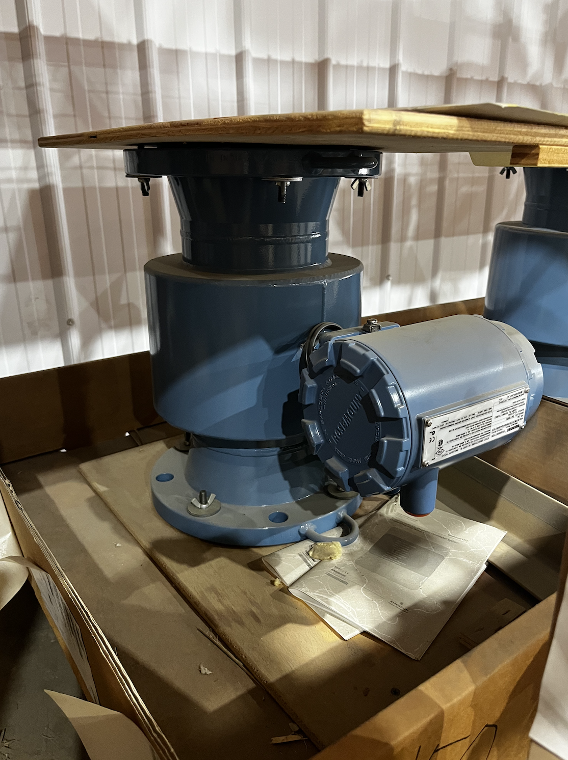 Rosemount 8732E Magnetic Flowmeter Transmitter with 10-inch 150 ANSI Sensor — product image 3 of 3