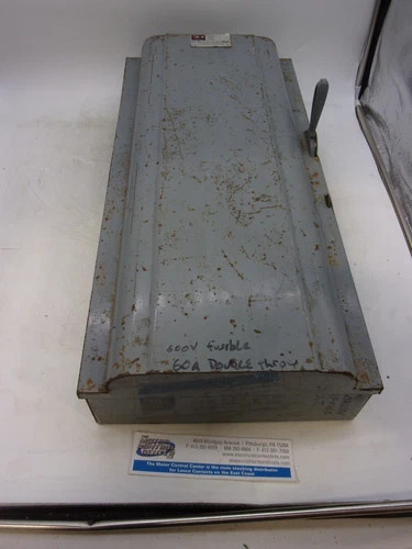 Cutler-Hammer 4162H312 Fusible Double Throw Safety Switch, 60A, 600V, 3P, NEMA 1