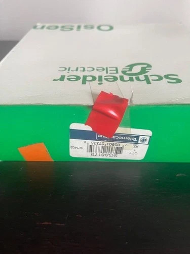 Schneider Electric OsiSense Magnet Actuated Proximity Switch SGA8179 — product image 2 of 5
