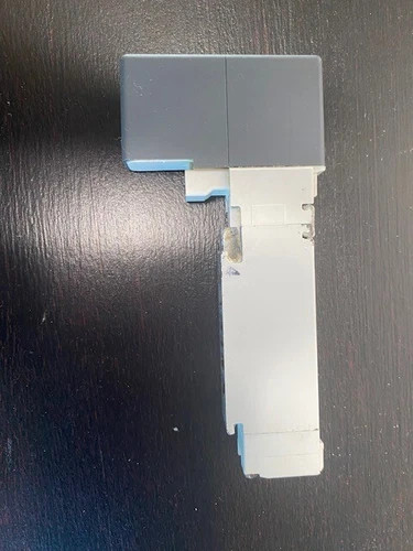 SMC VQ2401-5W 5-Port Solenoid Valve — product image 2 of 4